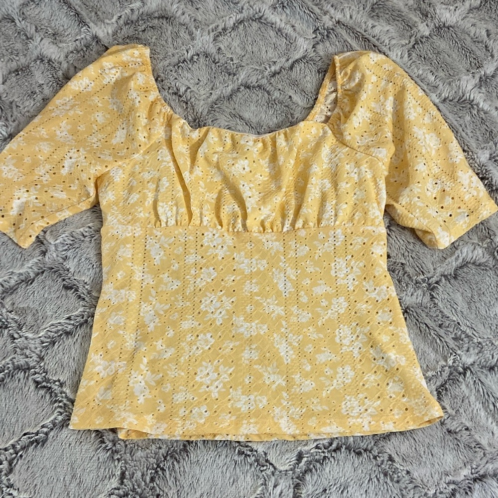 AUW- Summer floral Top